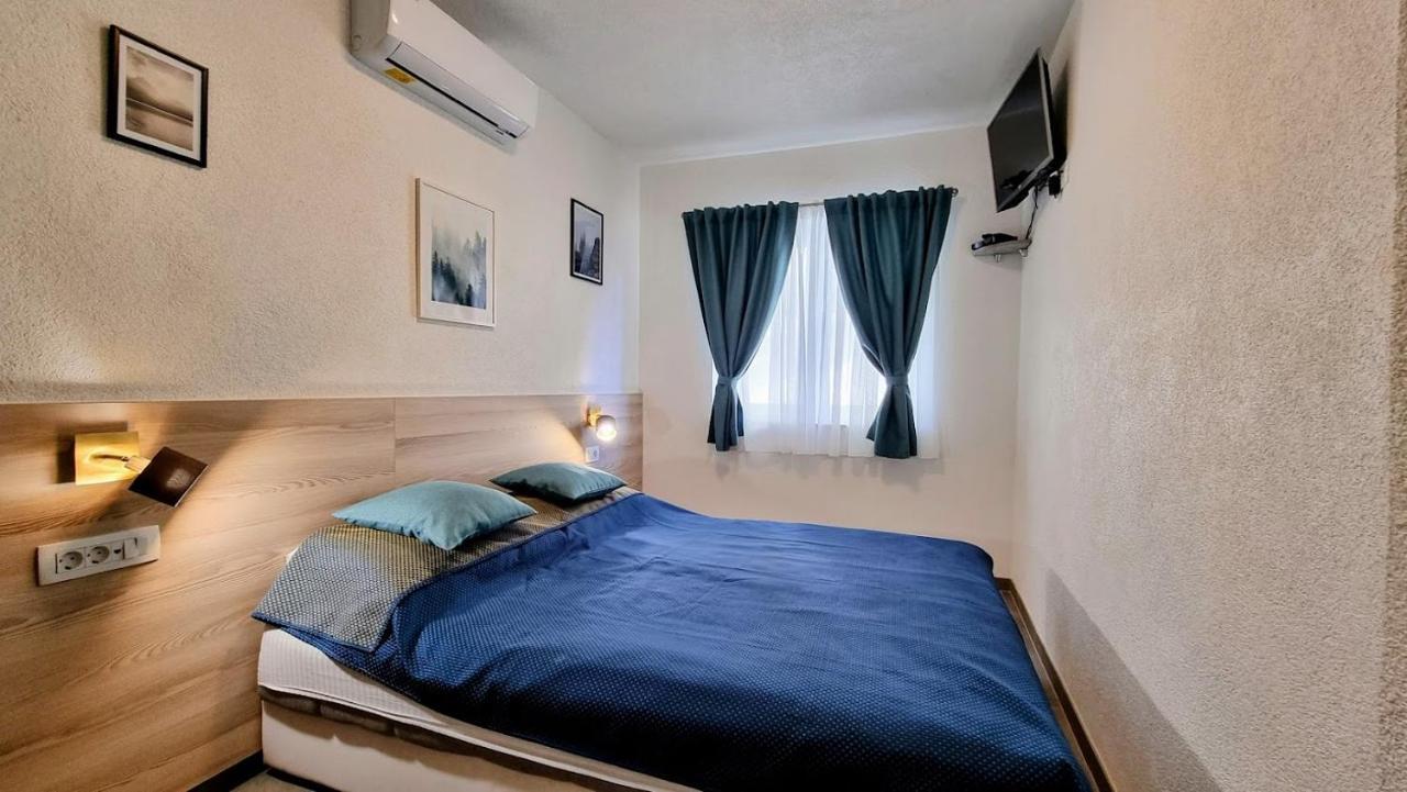 Bed & Breakfast Dorijini Dvori Baska Voda