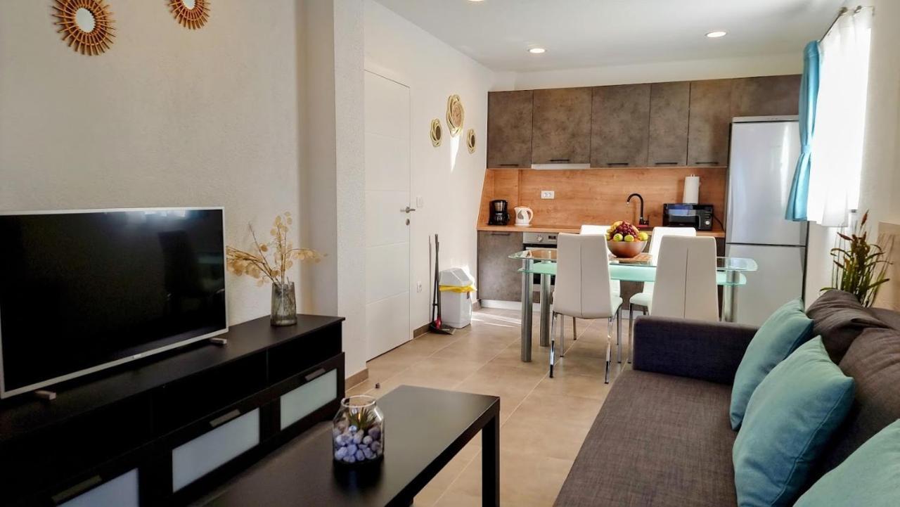 Bed & Breakfast Dorijini Dvori 4*