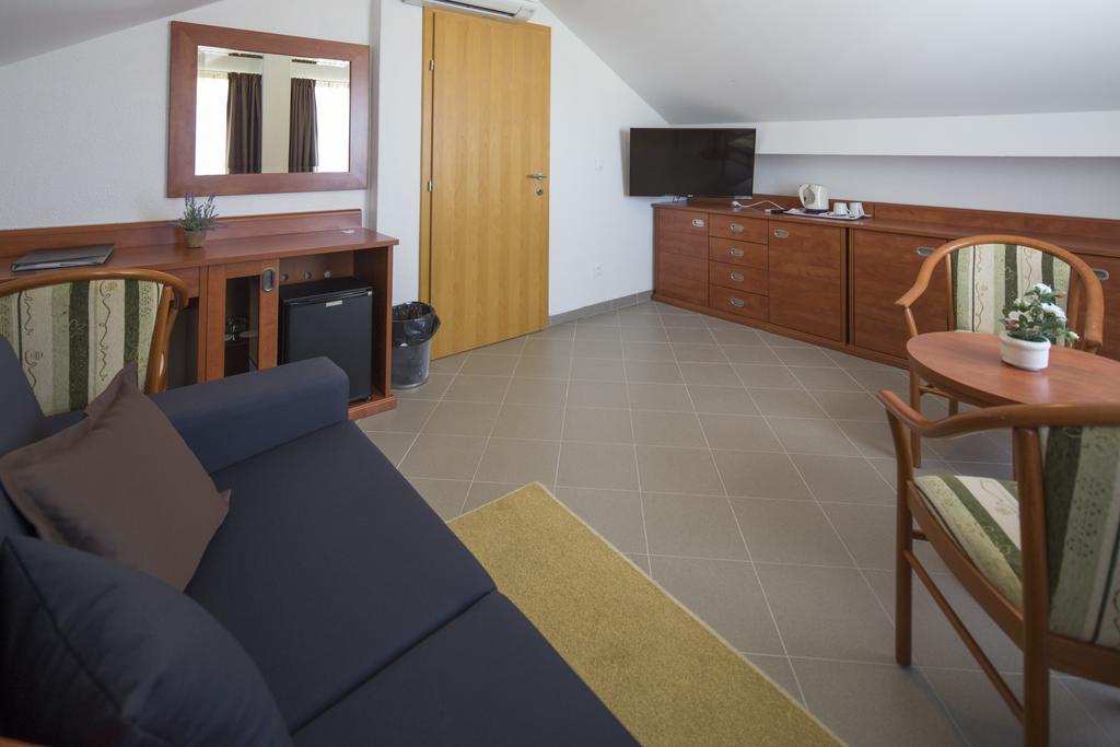 Dorijini Dvori Bed and breakfast 4*