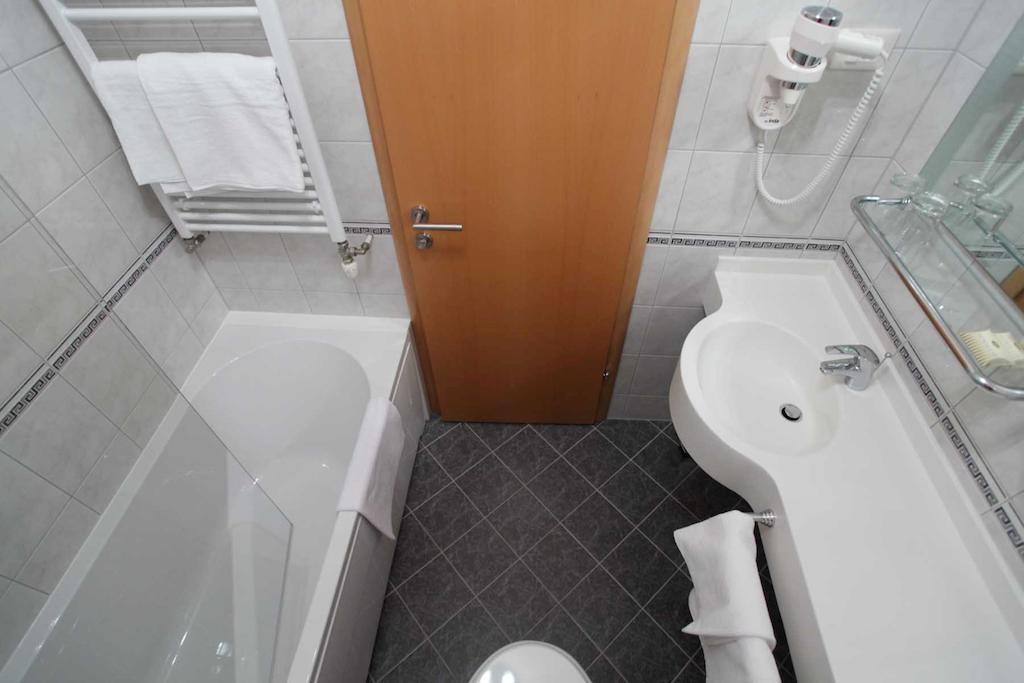 Dorijini Dvori Bed & Breakfast 4*